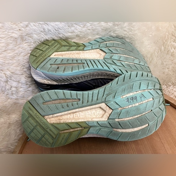 Saucony Womens Everun Hurricane ISO Running Sneakers Shoes Size 5 - Picture 5 of 10